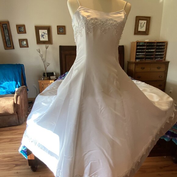 7) Wedding gown: Silver Lining - Picture 11 of 12